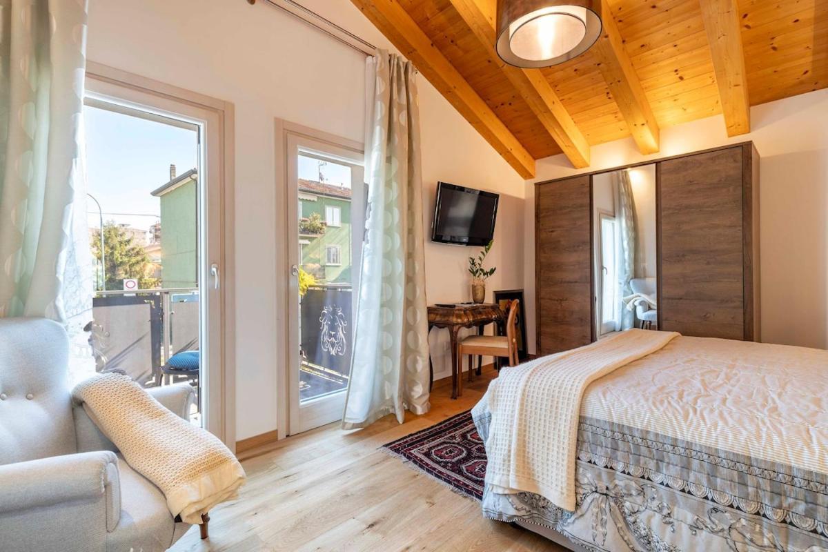 Stylish House Near With Parking Ferienhaus